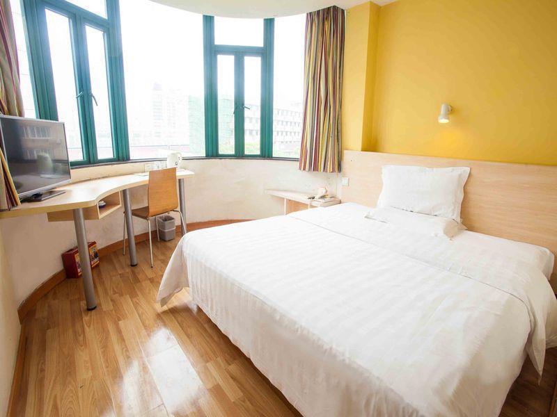 7 Days Inn Changsha Bagian luar foto